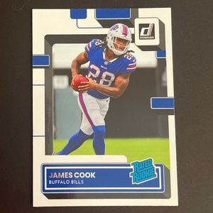 James Cook: Buffalo Bills, Running Back 2022 Panini Donruss Rated Rookie